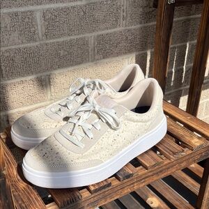 Kizik Prague Hands-Free Sneakers Cream Terrazzo Men’s Size 8.5/ Women’s Size 10